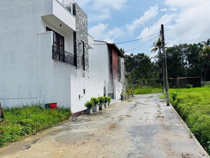 Gated Community Land for Sale in Piliyandala