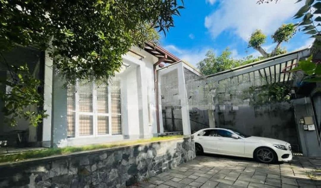 Luxury House For Sale - Nugegoda
