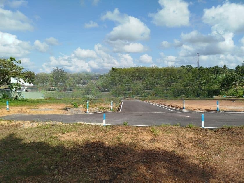 තලගල බෙරුකැටිය බිම් කොටස් විකිණීමට