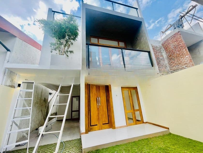 4BR Pelawatte Brand House For Sale in Prime location Battaramulla