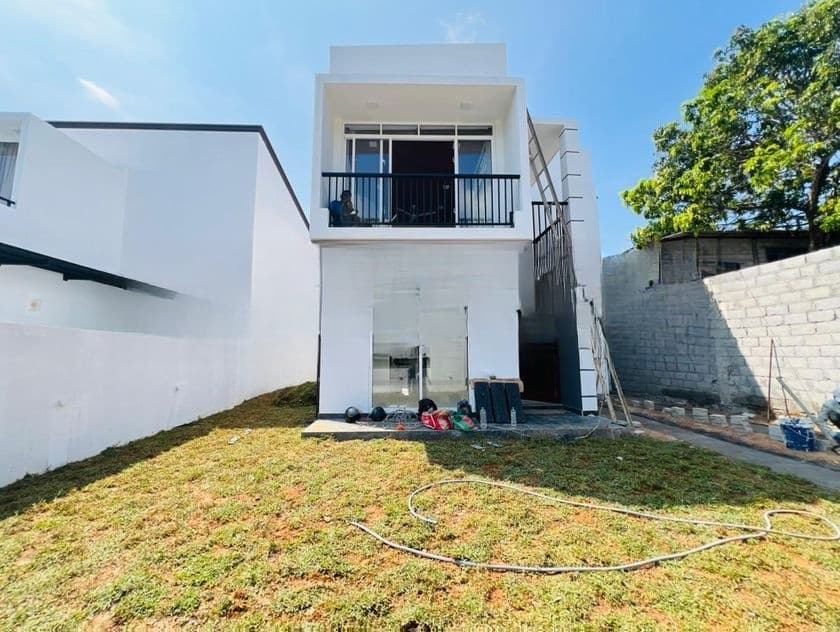 Super House For sale Malabe