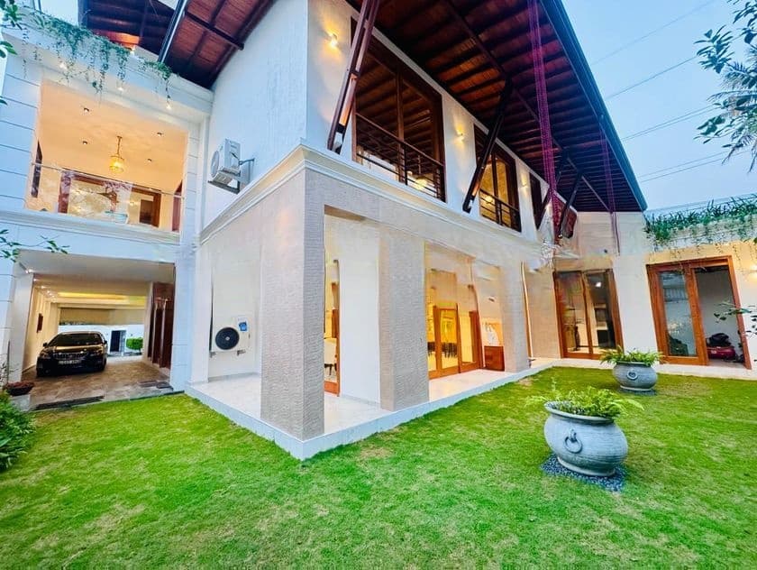 Ultra-Luxury House for Sale in Jayanthipura, Battaramulla