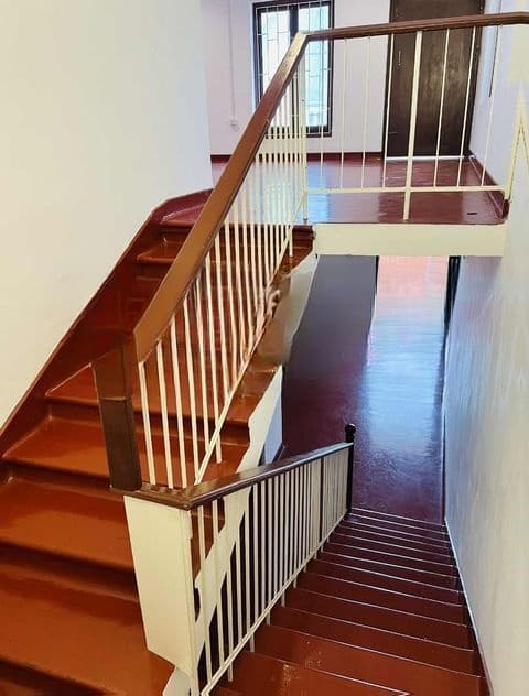 Maharagama Unfurnished 4 Story Commercial Building For Rent (MG1139)