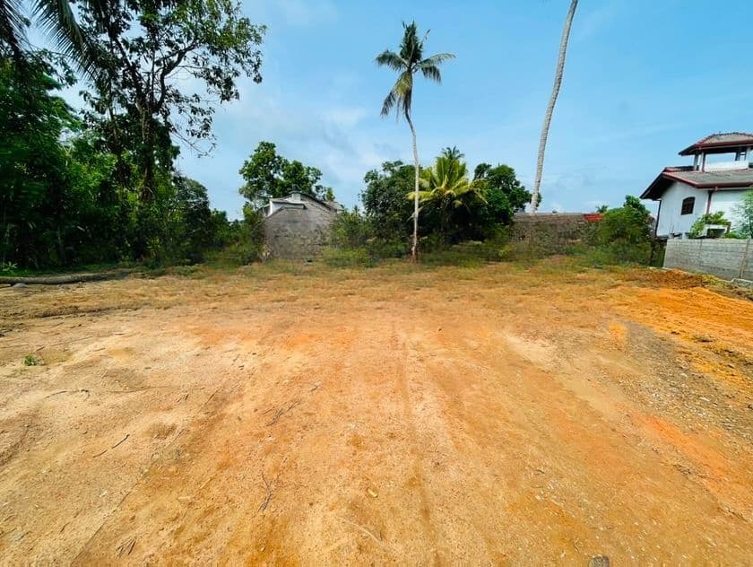 Yakkala Land for Sale