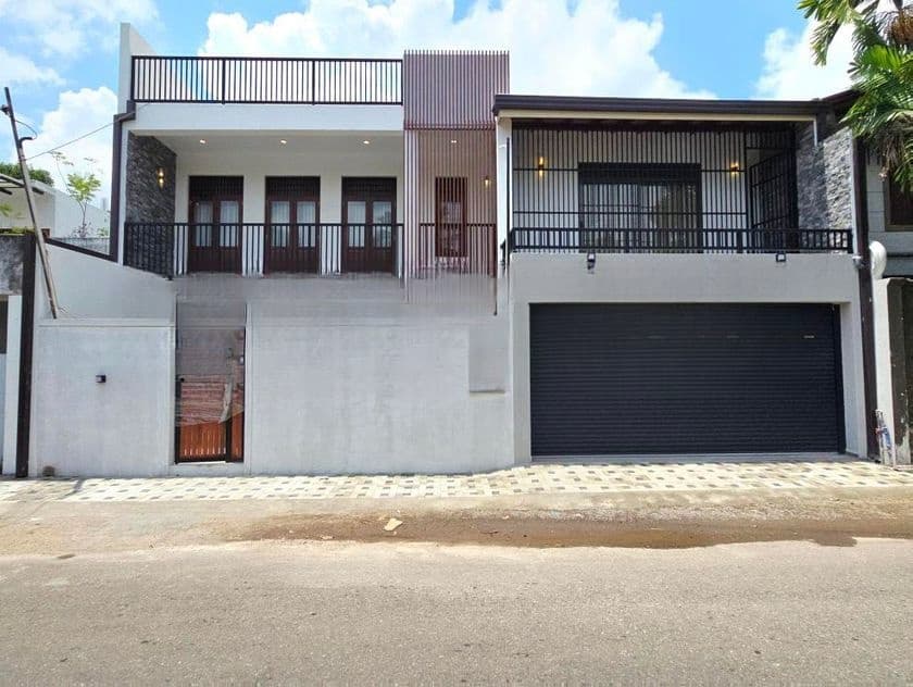 Newly Built Luxury 3 Storey House for Sale in Thalawathugoda