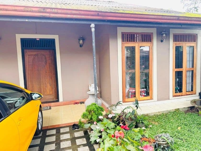 Well-Maintained House for Sale at Mihindu Mawatha, Malabe