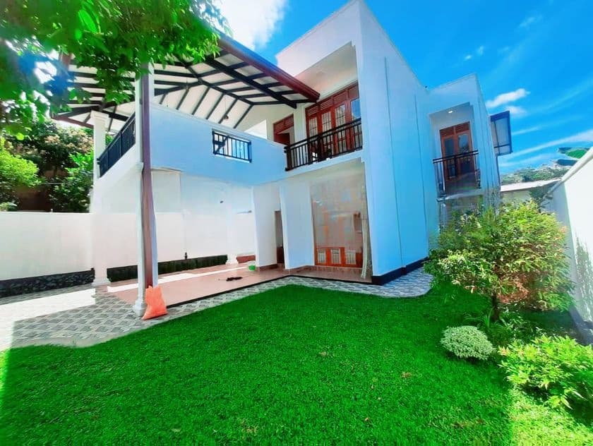 Brand New Modern Super Luxury House for Sale - Piliyandala