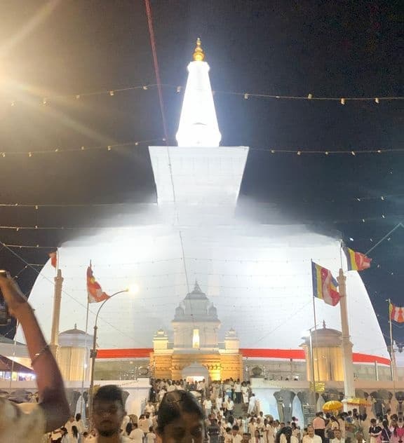 සින්නක්කර බිම් කොටස් අනුරාධපුර පූජා නගරයට කිට්ටුවෙන්