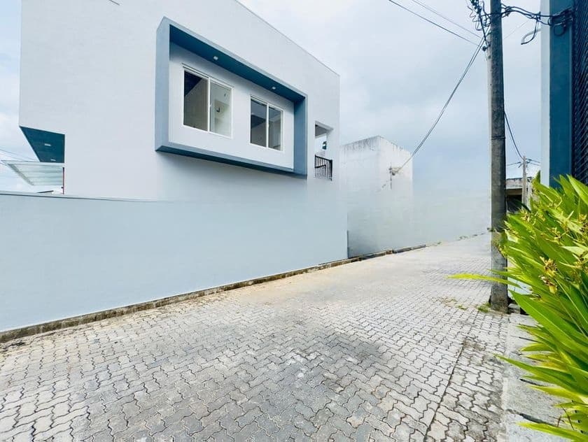 සුපිරි ලක්සරි දෙමහල් නිවසක් – Dehiwala (Gated Community)