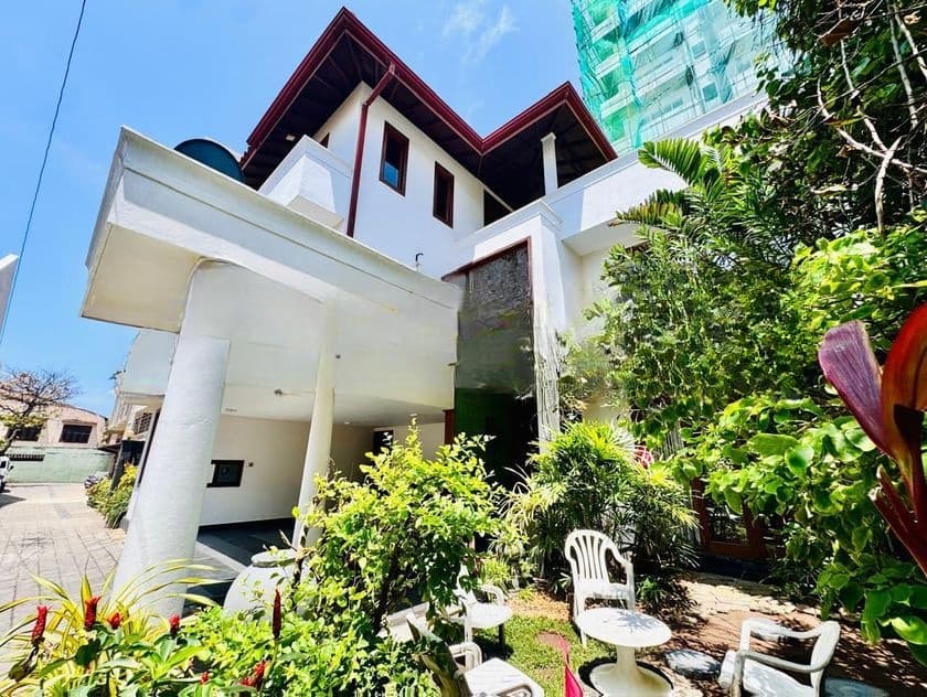 Colombo 03 Luxurious 05BR House for Sale