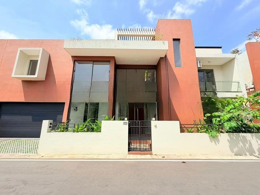 Thalawathugoda Gated Community Luxurious House For Sale
