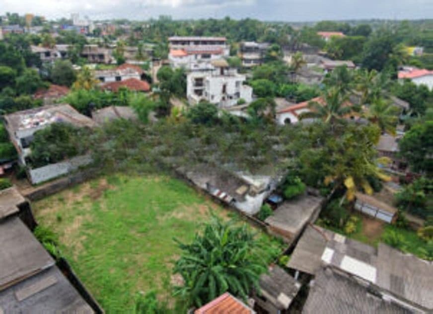 Prime Residential Land for sale near Kadawatha Town.
