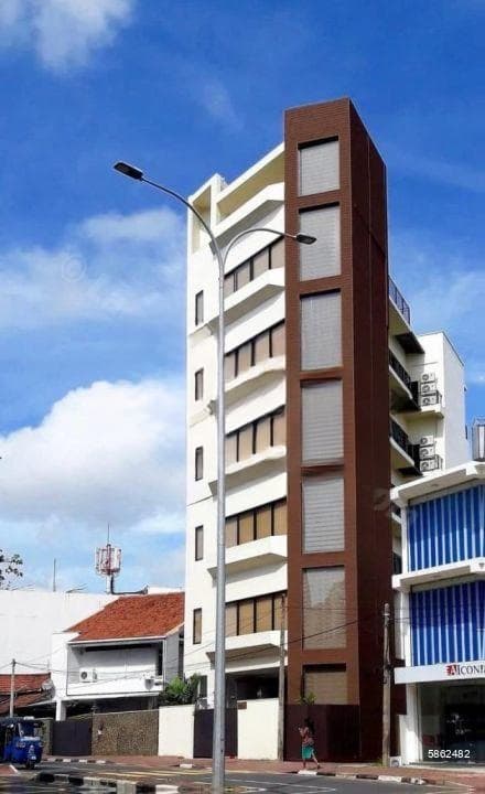 Colombo 5 commercial building for sale.