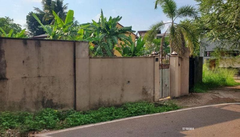 Block Of 26 Perches 750 Metres away from Maharagama City - 2.5 Mn.per Perch