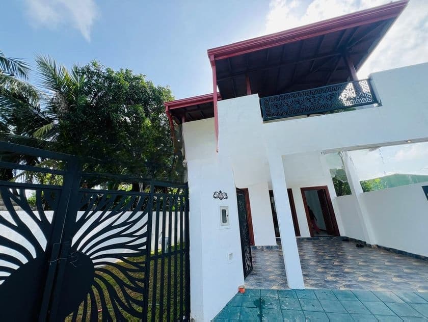 2 Storey House for Sale in Wattala Kerawalapitiya