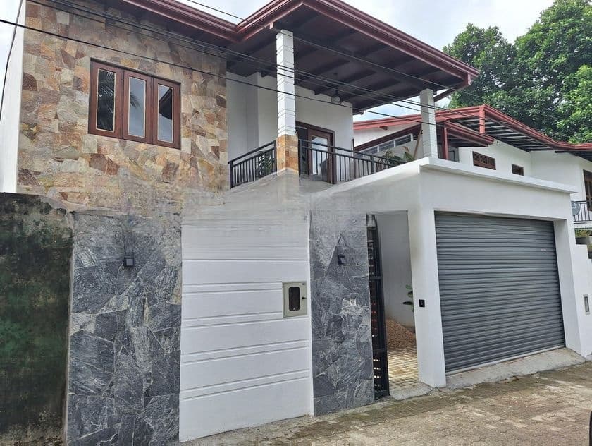 Newly Modern House for Sale in Thalawathugoda