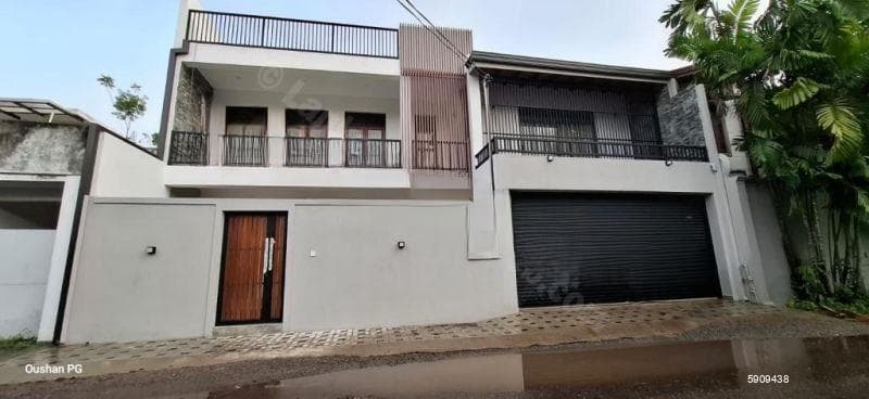 Brand New Modern House for Sale in Thalawathugoda