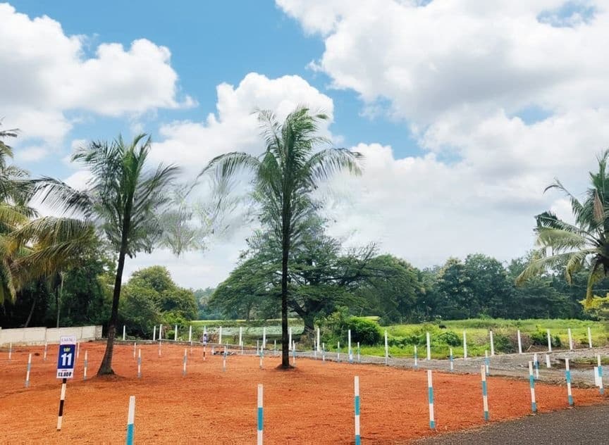 Land for Sale Near Melsiripura Town U04