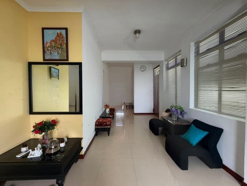 Furnished Apartment for Sale in Colombo 05 (C7-10256)