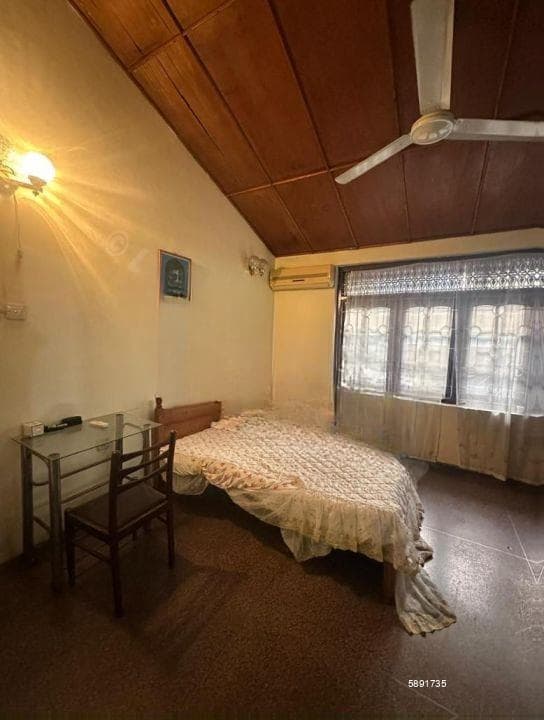 Prime Land with House for Sale – Cotta Road, Borella