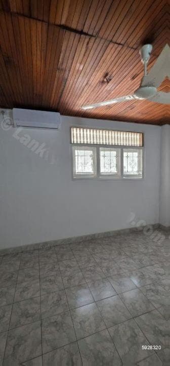 Commercial / Residential House for Rent in Colombo 07 – PDC163