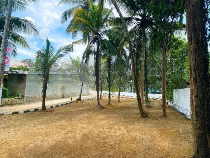 Athurugiriya Habarakada Strategically Located Commercial Land
