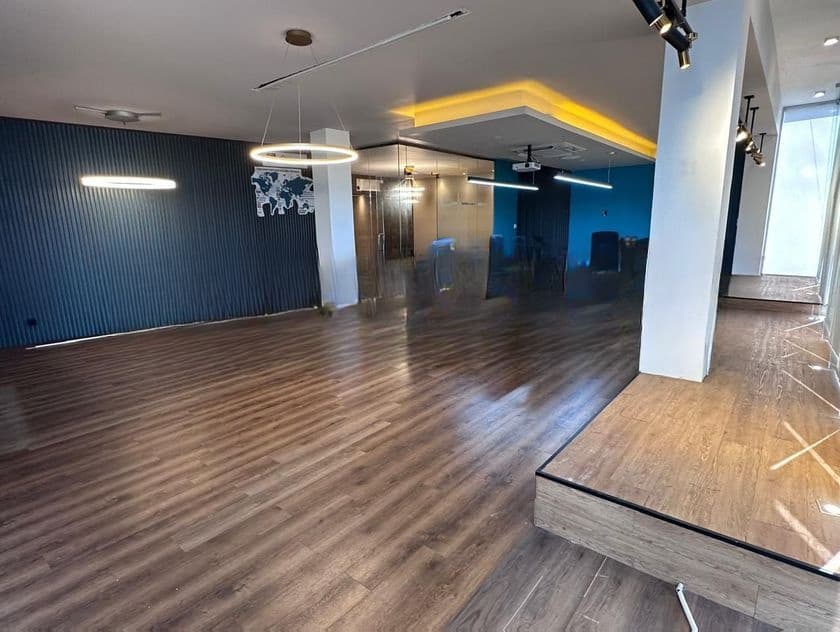 Commercial Building for Rent in Borella