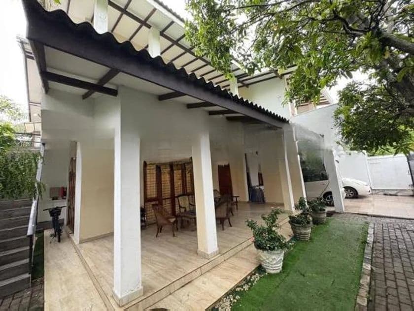 Solid Build 5BR House for Sale in Boralesgamuwa