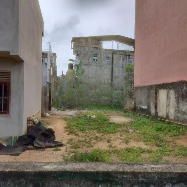 Land for Sale in Navinna