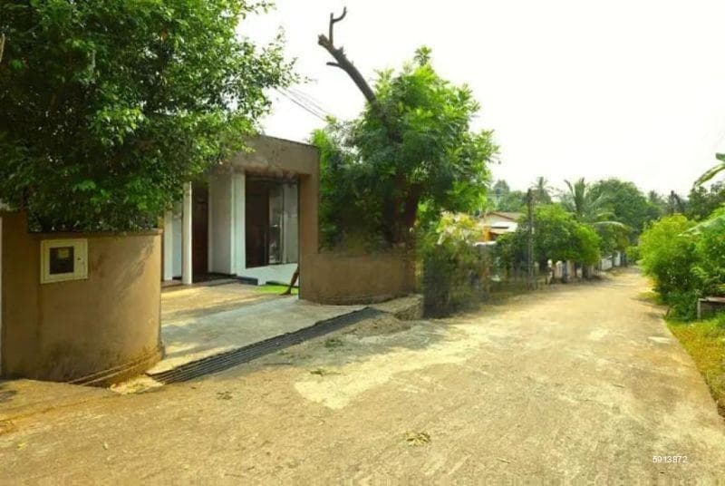 House for Sale – Ahurugiriya