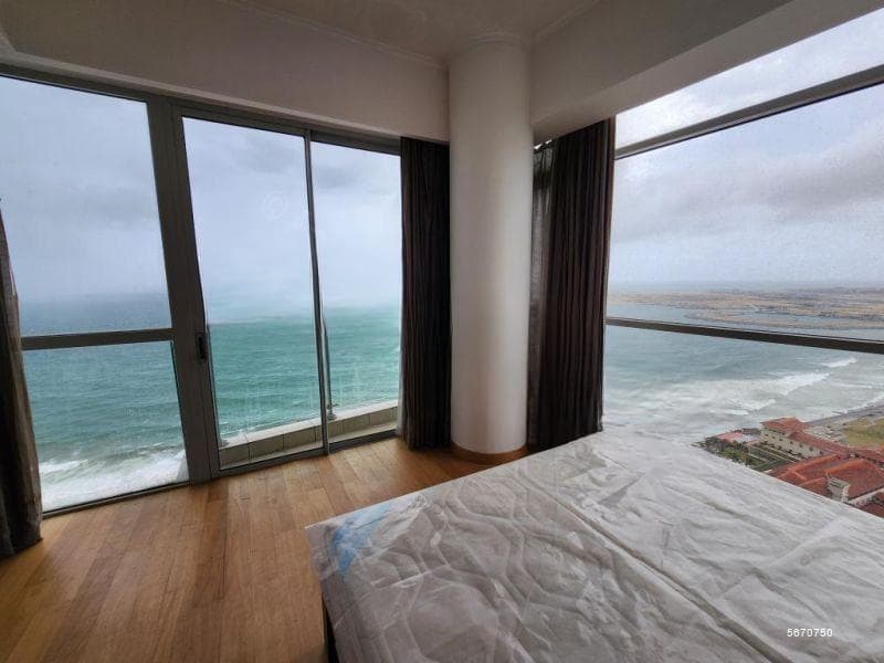 5 Bedroom Apartment for Rent in Emperor, R81337