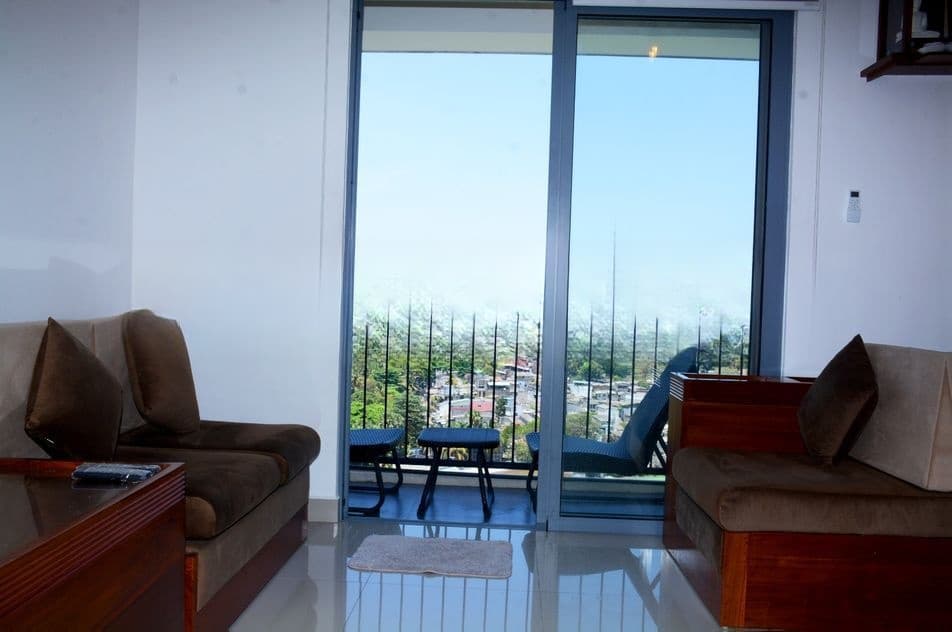 Three Bedroom Furnished Apartment for Rent in Oval View Colombo 8