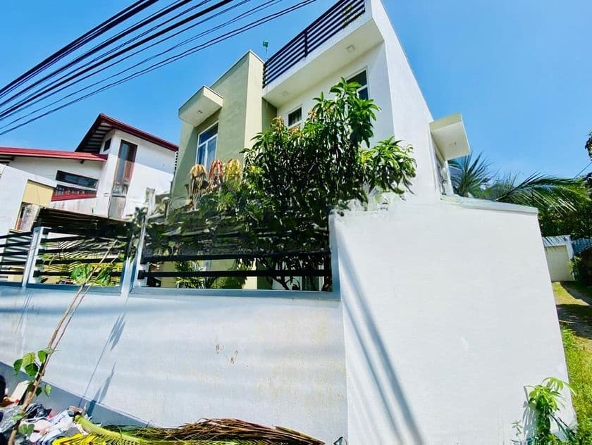 Fully Furnished Modern Luxury Quality House for Rent in Kottawa