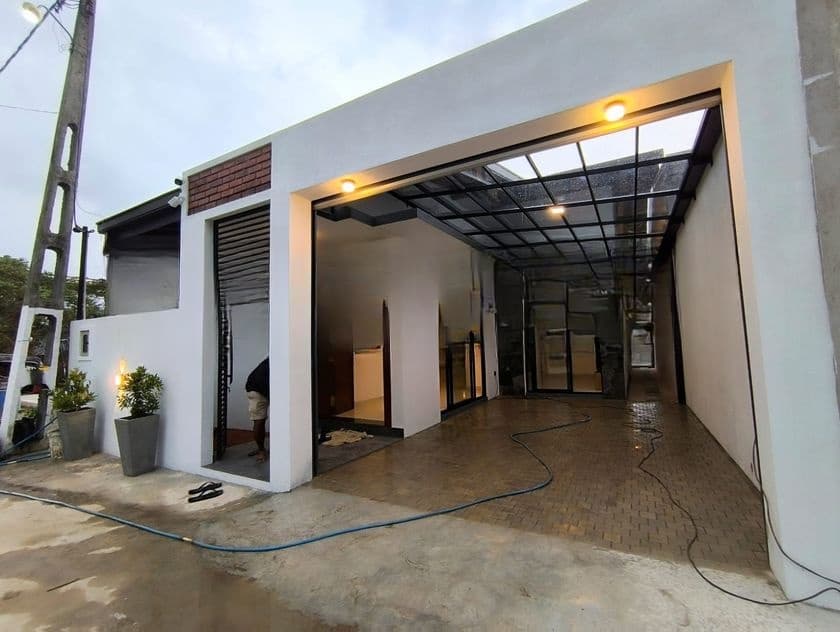 Modern Brand New house for sale athurugiriya