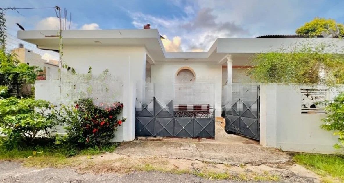 Complete house sale in Negombo, Dalupotha