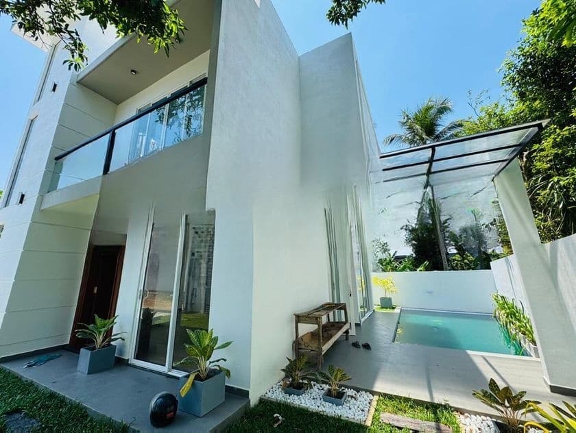 Super Luxury Brand New House for Sale with Swimming Pool - Piliyandala