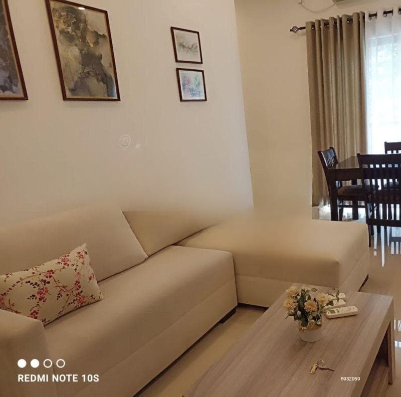 Ariyana/furnished/02beds/for sale in Athurugiriya.