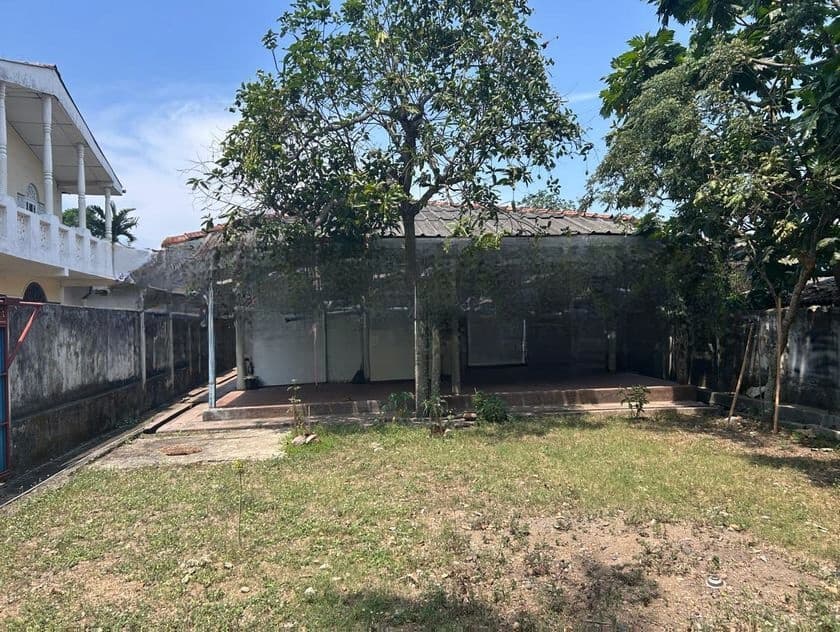 Lake Facing House with Land for Sale in Koralawella Bolgoda Moratuwa