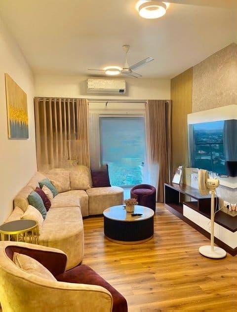 Iconic Galaxy 02BR Apartment For Rent (NK107758)