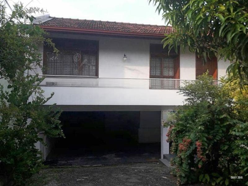 Nugegoda, Ekanayake Mawatha 22.1 Perches of Land with 02 Houses for Sale