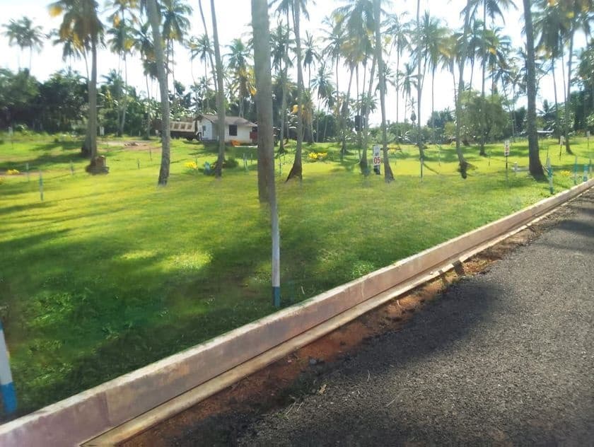 Land for Sale Near Polgahawela Town U03
