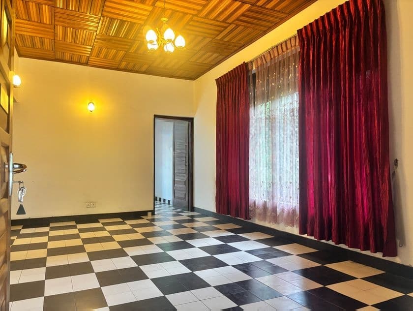 3 Bedroom House for Rent in Doolwala, Halloluwa