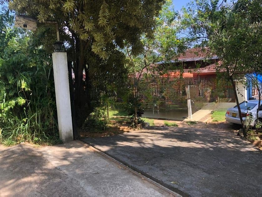 Spacious House for Sale – Ambuluwawa
