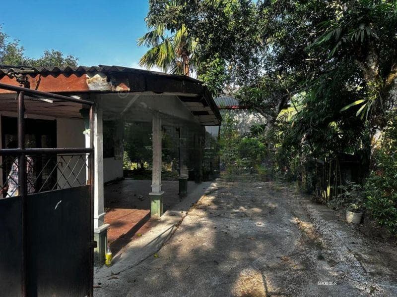 Kottawa Rukmalgama 16.5 Perches of Land with an Old House for Sale
