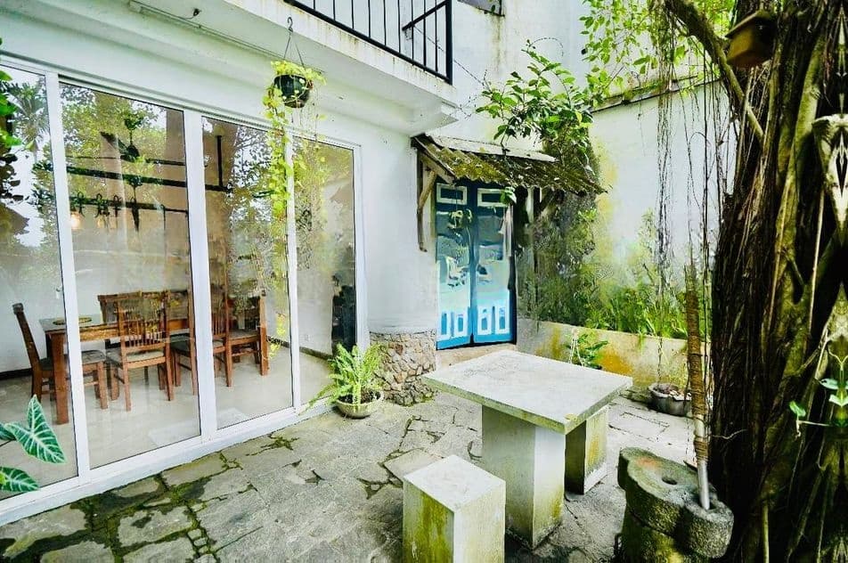 (NSM2602-001) Architecturally Designed House for Sale in Thalahena