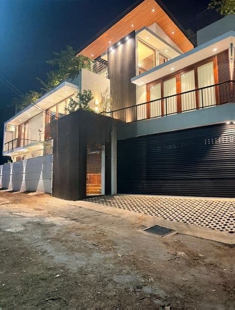 Luxury House for Sale in Boralesgmauwa