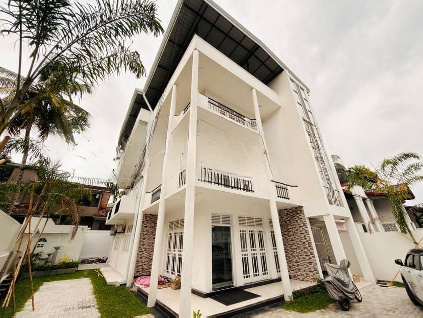 (AF778) Office Type Building With 15 Perch Sale At Battramulla