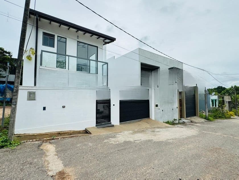 New Modern super luxury 2 Story House-piliyandala