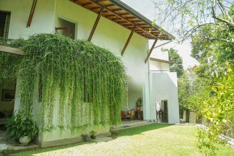 27.3 Perch Land with House for Sale in Pelawatta, S1908