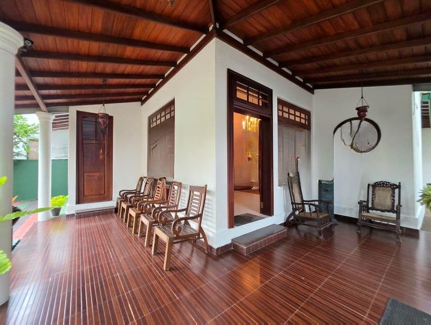 16.8 Perches - Luxury House For Sale in Mattegoda